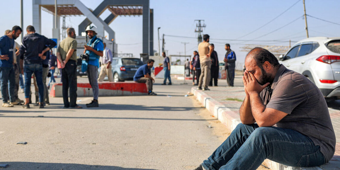 Israel’s War on Gaza Live: New Nakba as Hundreds of Thousands Flee Attacks